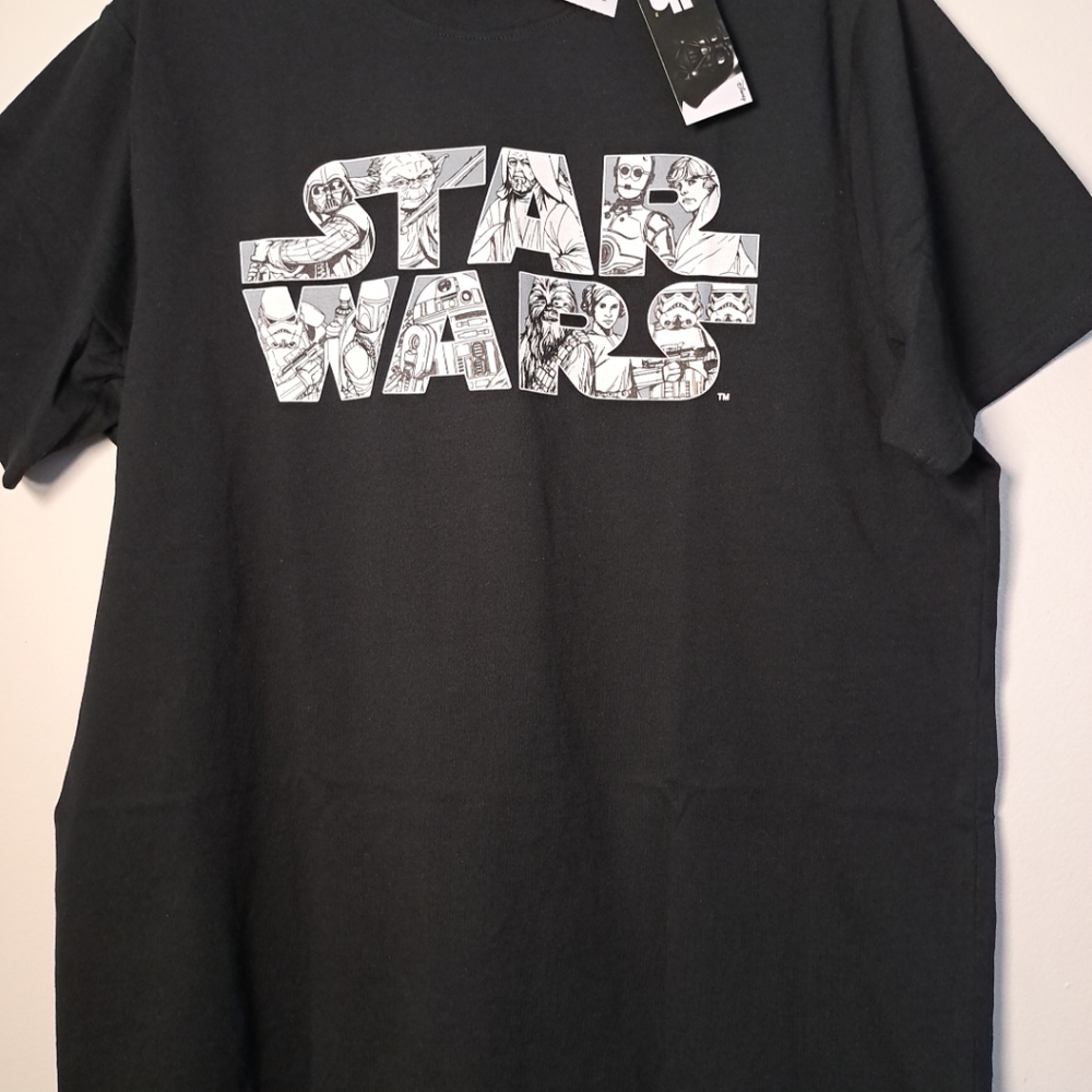 Star Wars T-Shirt Men with Logo Size Large.  Black.New with tag. Back.